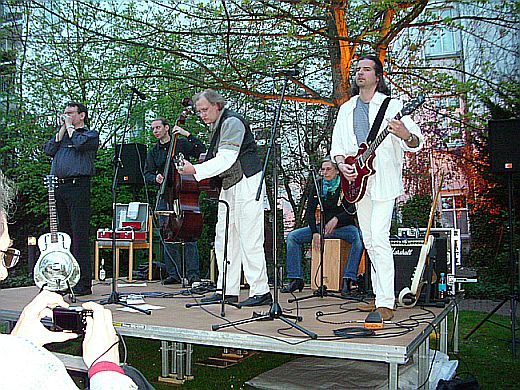 Foto - Tina - beim Auftritt beim lbergfest in Wuppertal am 27.04.08